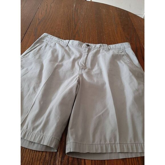 Mens Sz 35W Magellan Outdoors Grey Flat Front High Rise Pleated Leg Long Shorts - Picture 1 of 5